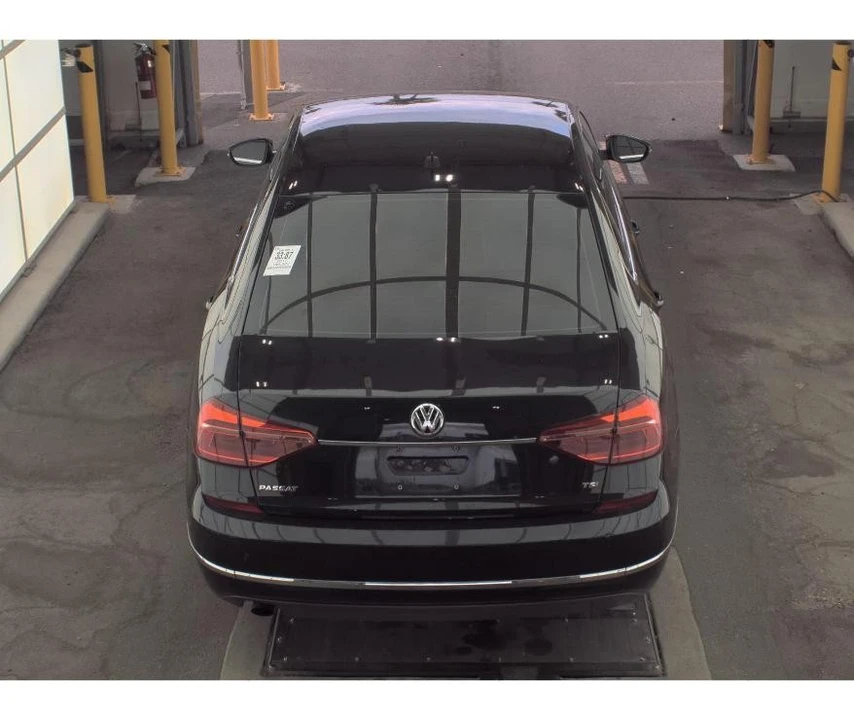 2017 Volkswagen Passat - Image 5 of 12