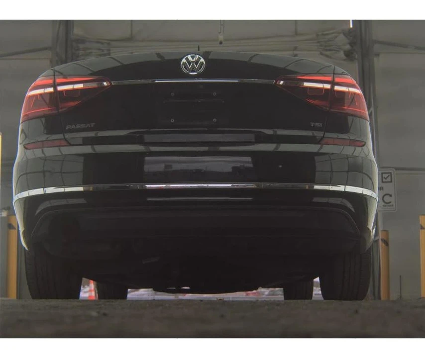 2017 Volkswagen Passat - Image 6 of 12