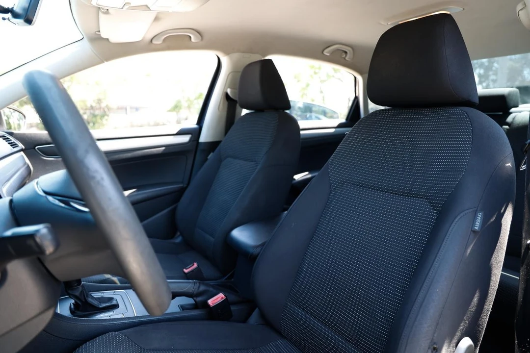 2017 Volkswagen Passat - Image 6 of 21