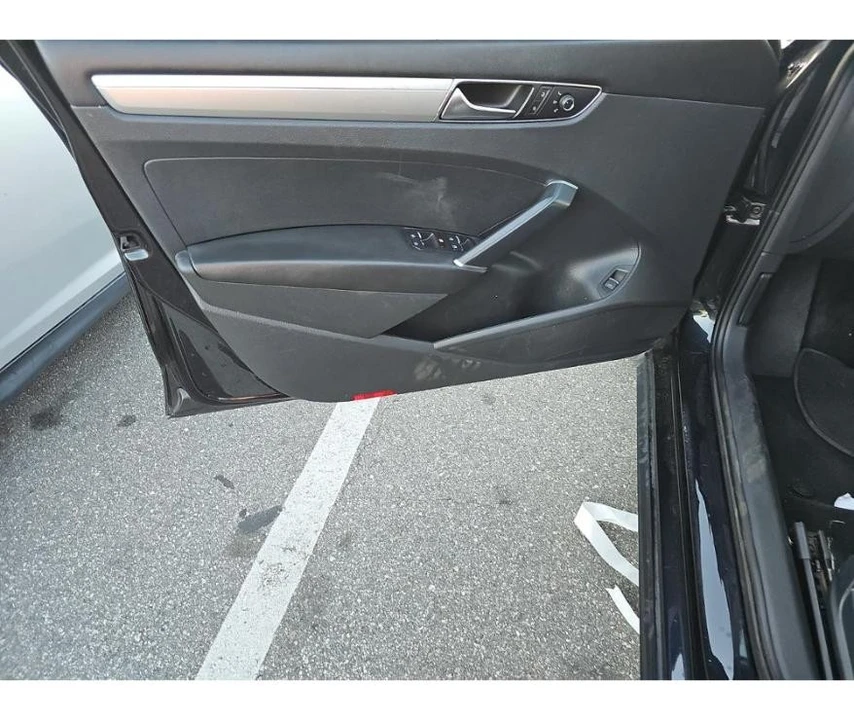 2017 Volkswagen Passat - Image 10 of 12