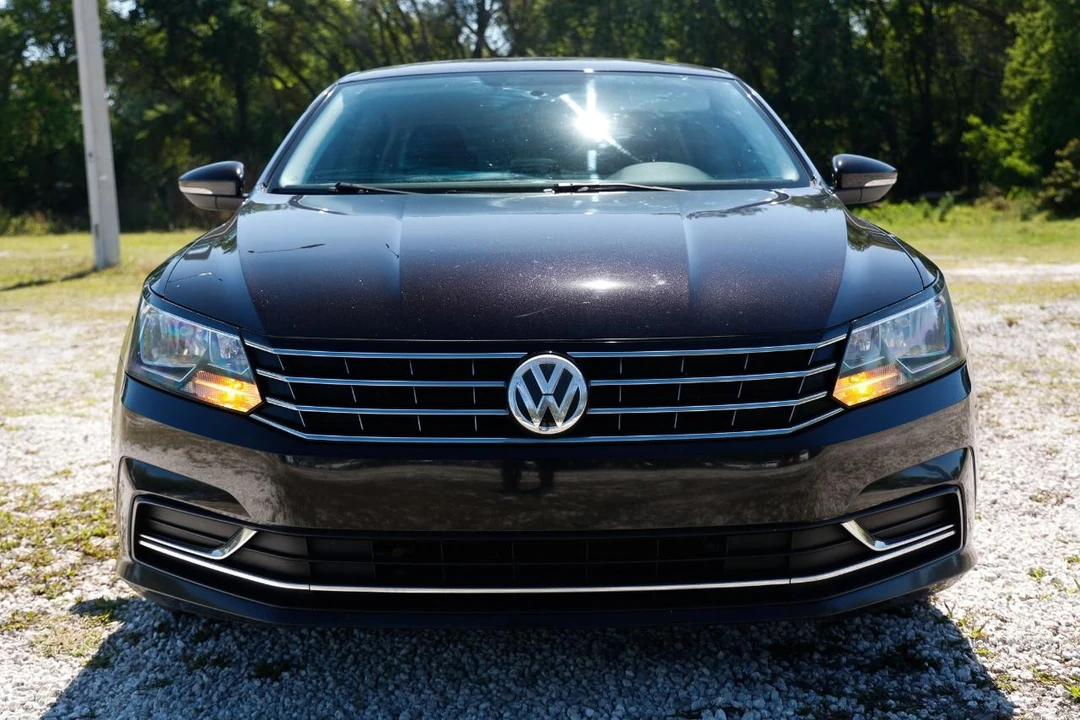 2017 Volkswagen Passat - Image 19 of 21