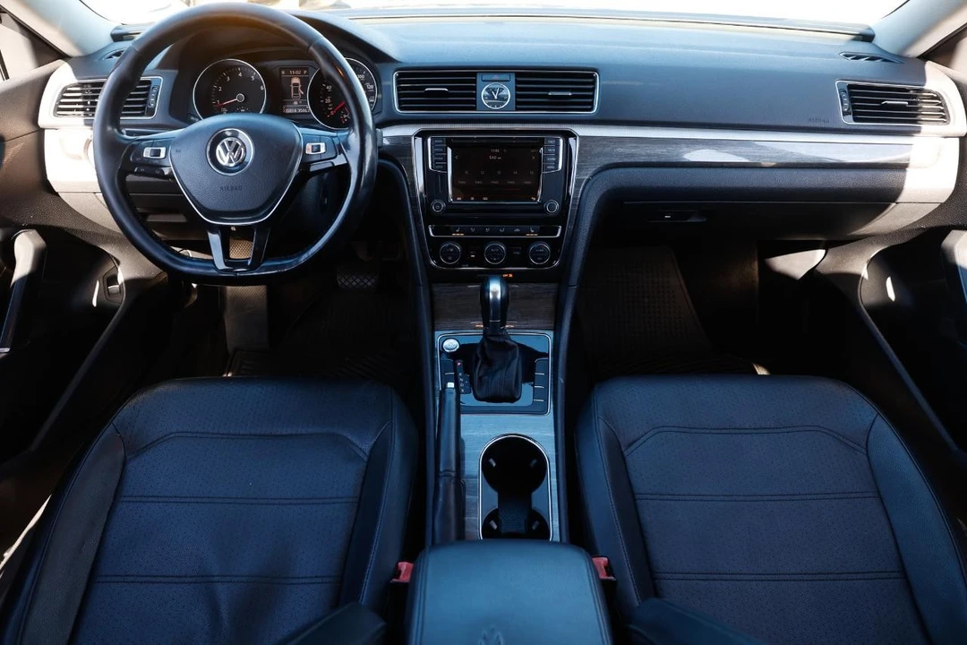 2017 Volkswagen Passat - Image 21 of 21