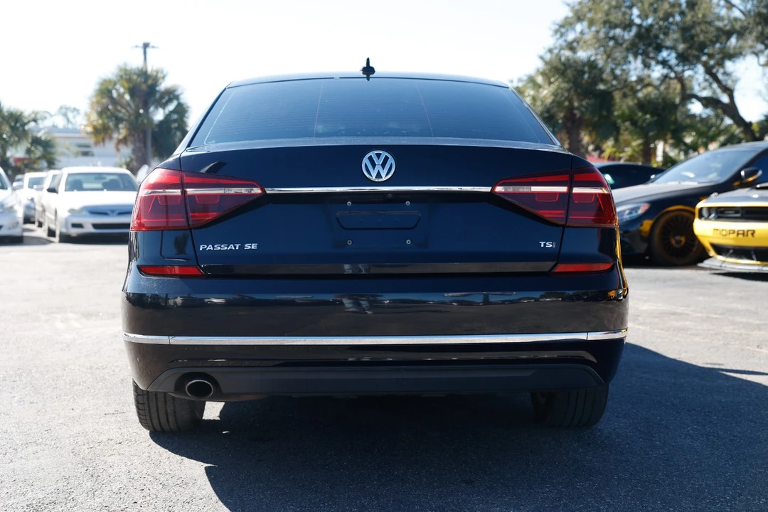 2017 Volkswagen Passat - Image 8 of 12
