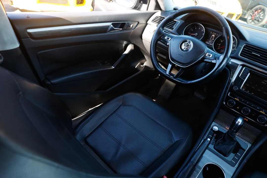 2017 Volkswagen Passat - Image 20 of 21