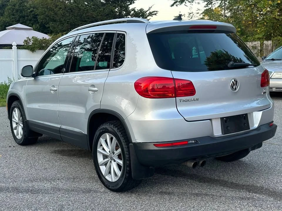 2017 Volkswagen Tiguan - Image 5 of 17