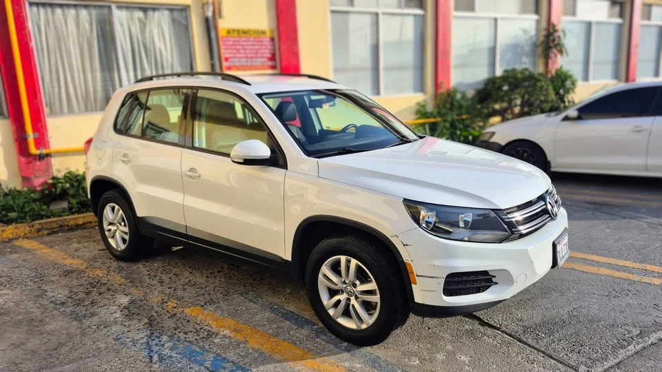 2017 Volkswagen Tiguan - Image 7 of 10