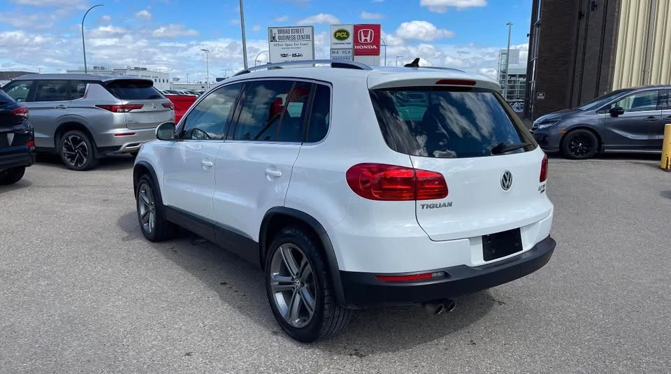 2017 Volkswagen Tiguan - Image 3 of 9
