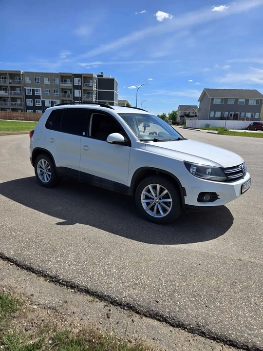 2017 Volkswagen Tiguan - Image 3 of 6