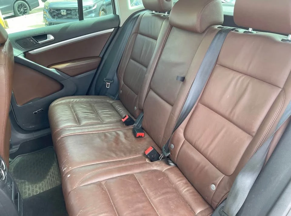2017 Volkswagen Tiguan - Image 8 of 9