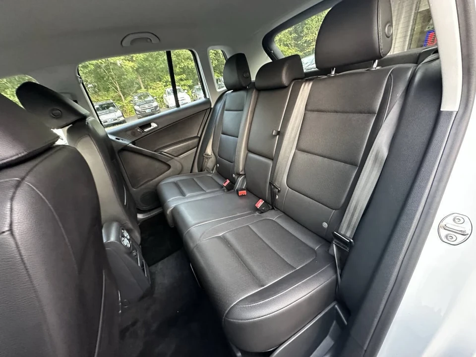 2017 Volkswagen Tiguan - Image 17 of 21