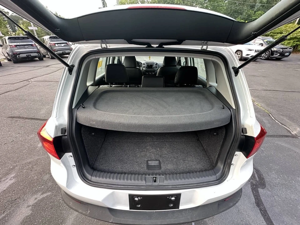 2017 Volkswagen Tiguan - Image 21 of 21