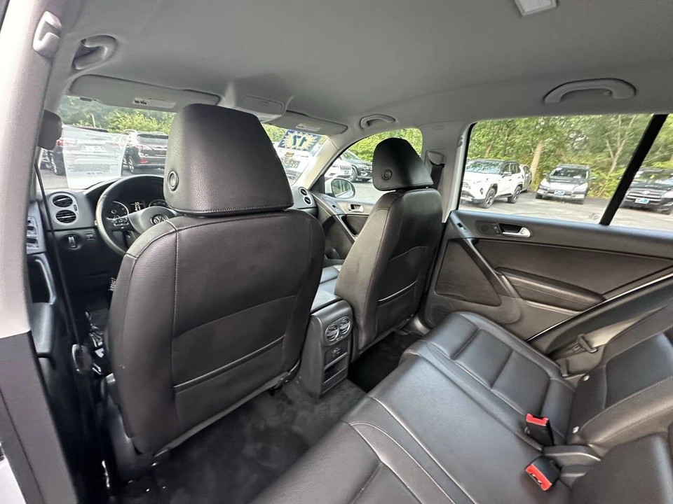 2017 Volkswagen Tiguan - Image 18 of 21