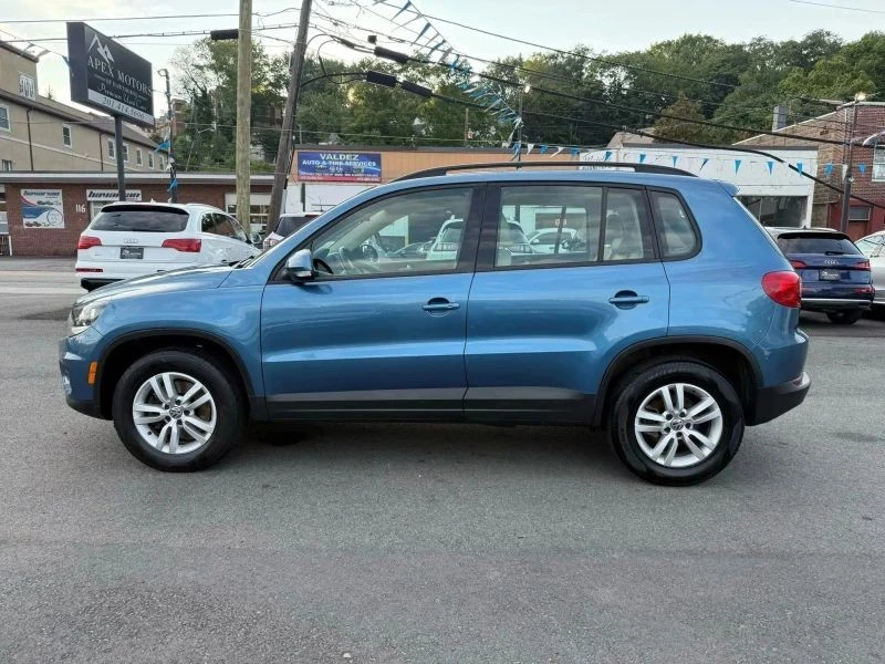 2017 Volkswagen Tiguan - Image 4 of 12