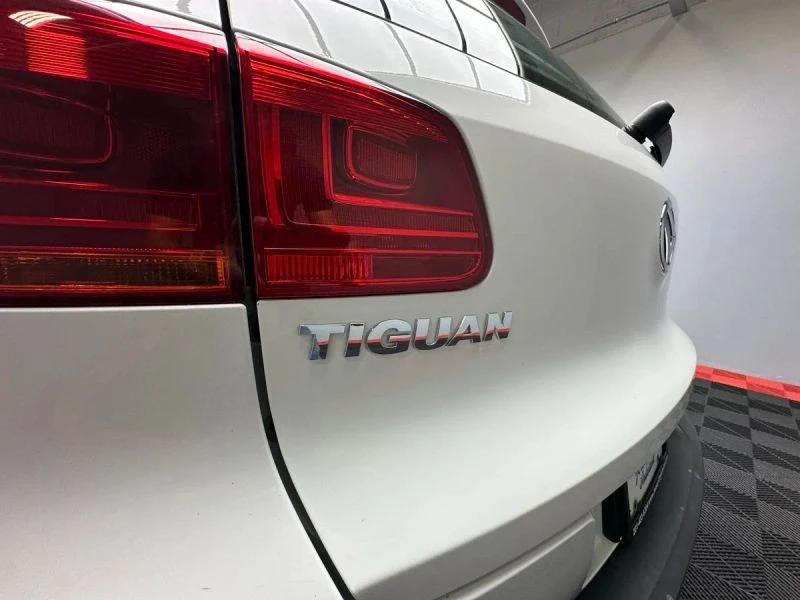 2017 Volkswagen Tiguan - Image 11 of 12