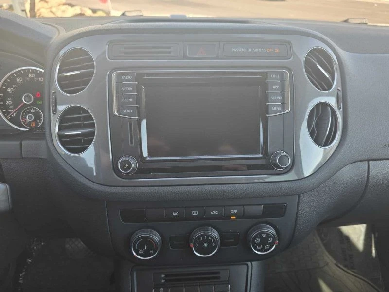 2017 Volkswagen Tiguan - Image 13 of 20