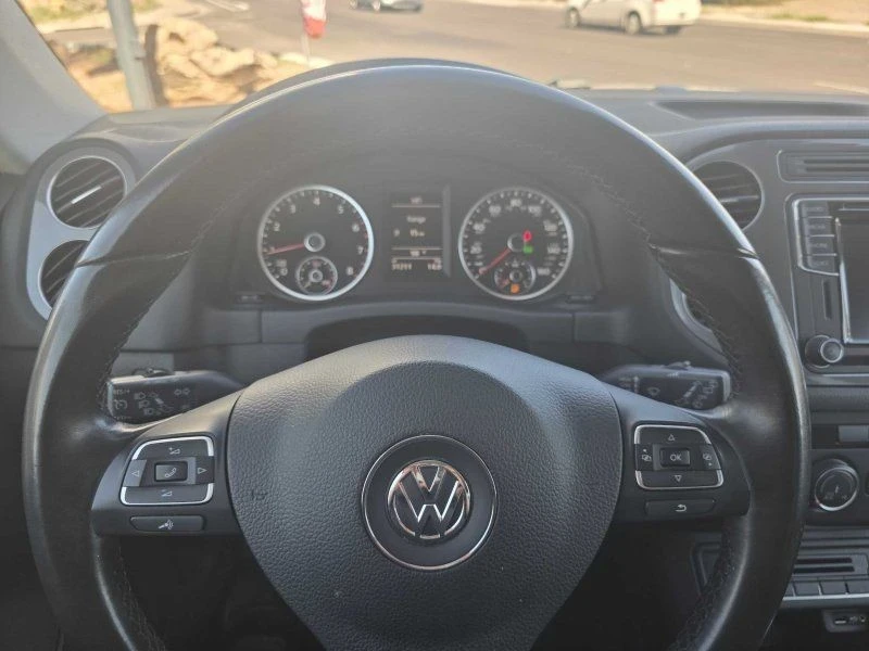 2017 Volkswagen Tiguan - Image 11 of 20
