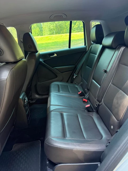 2017 Volkswagen Tiguan - Image 10 of 15