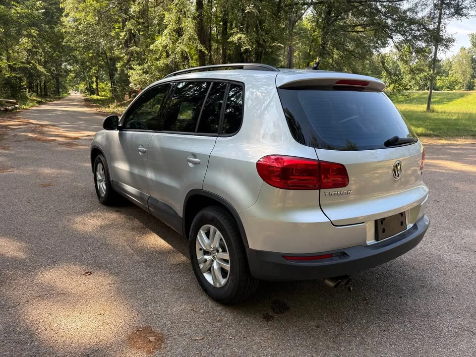 2017 Volkswagen Tiguan - Image 4 of 15