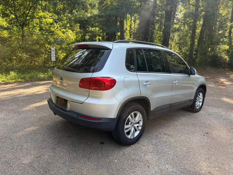 2017 Volkswagen Tiguan - Image 3 of 15