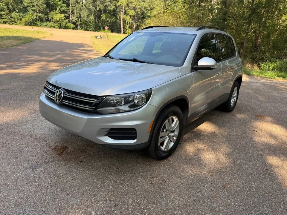 2017 Volkswagen Tiguan - Image 2 of 15