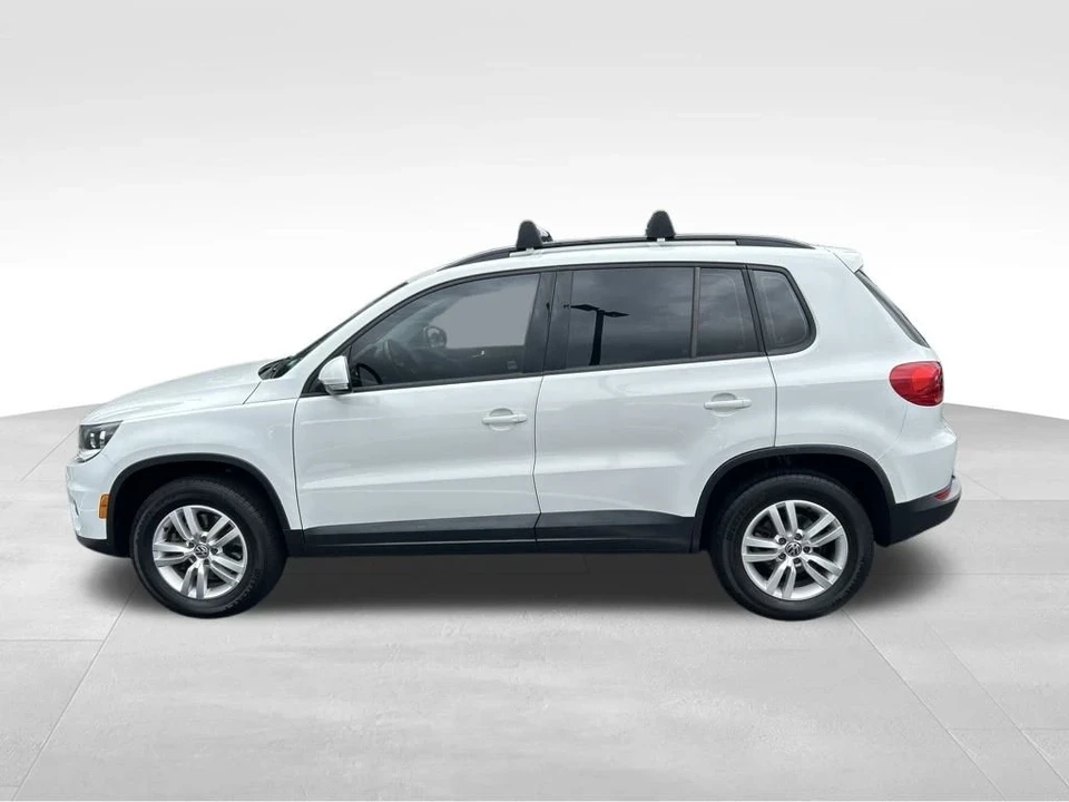 2017 Volkswagen Tiguan - Image 2 of 12