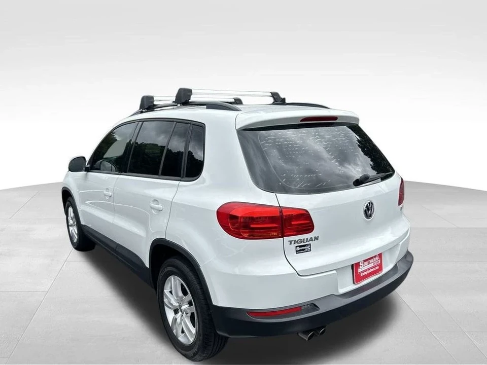 2017 Volkswagen Tiguan - Image 3 of 12