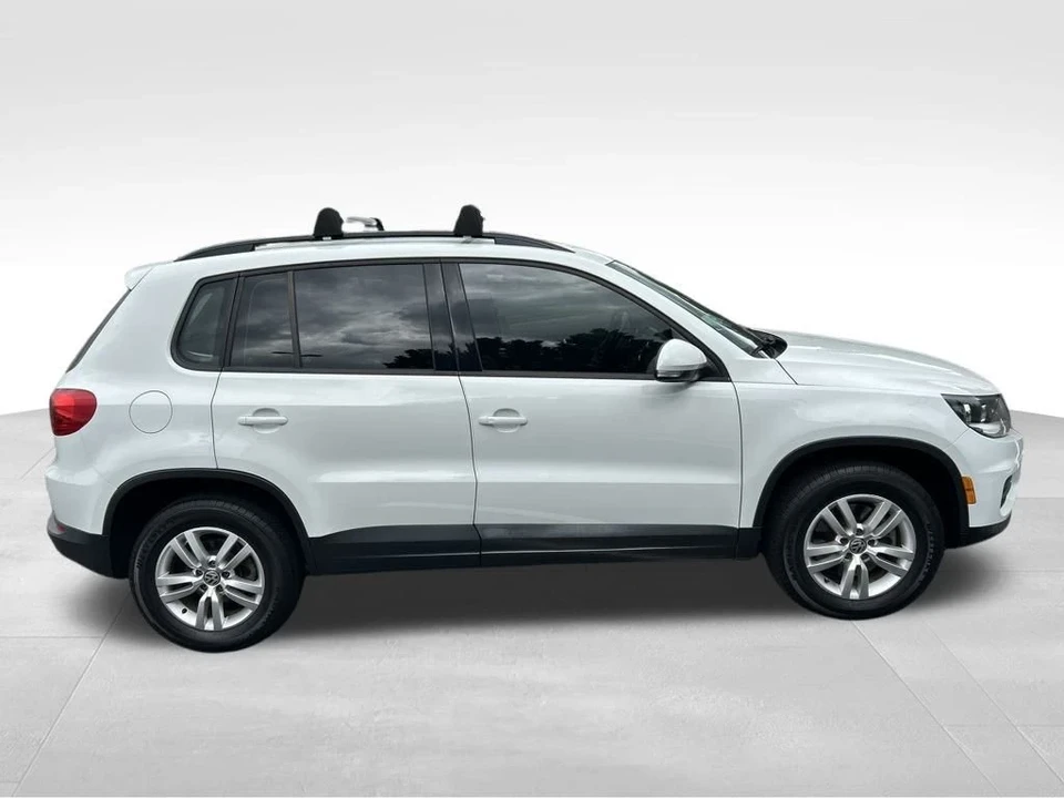 2017 Volkswagen Tiguan - Image 7 of 12
