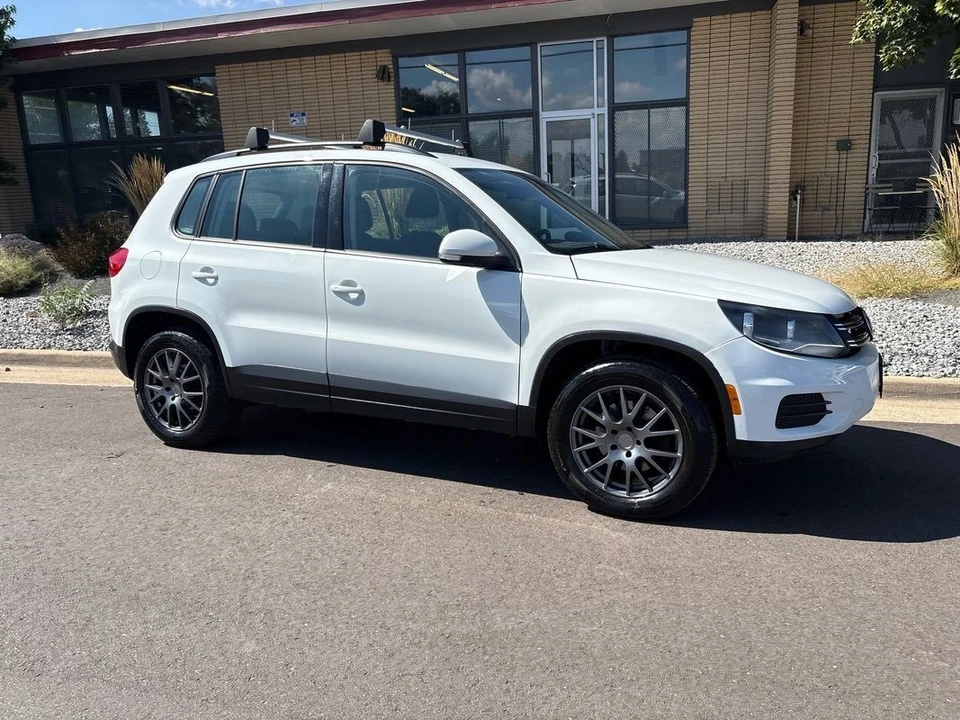 2017 Volkswagen Tiguan - Image 14 of 21