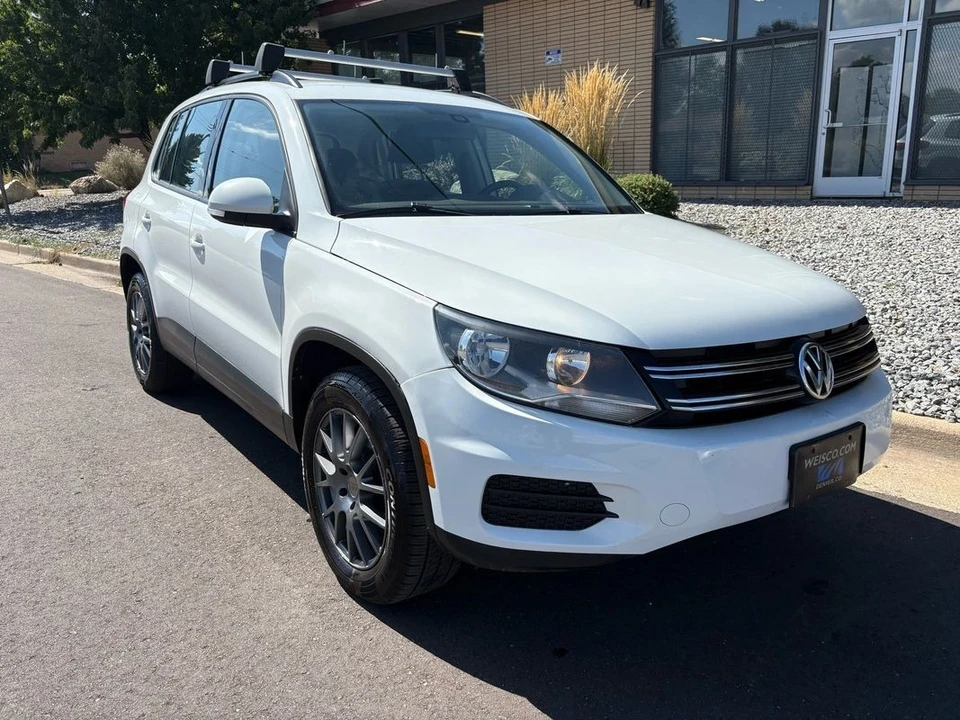 2017 Volkswagen Tiguan - Image 10 of 21