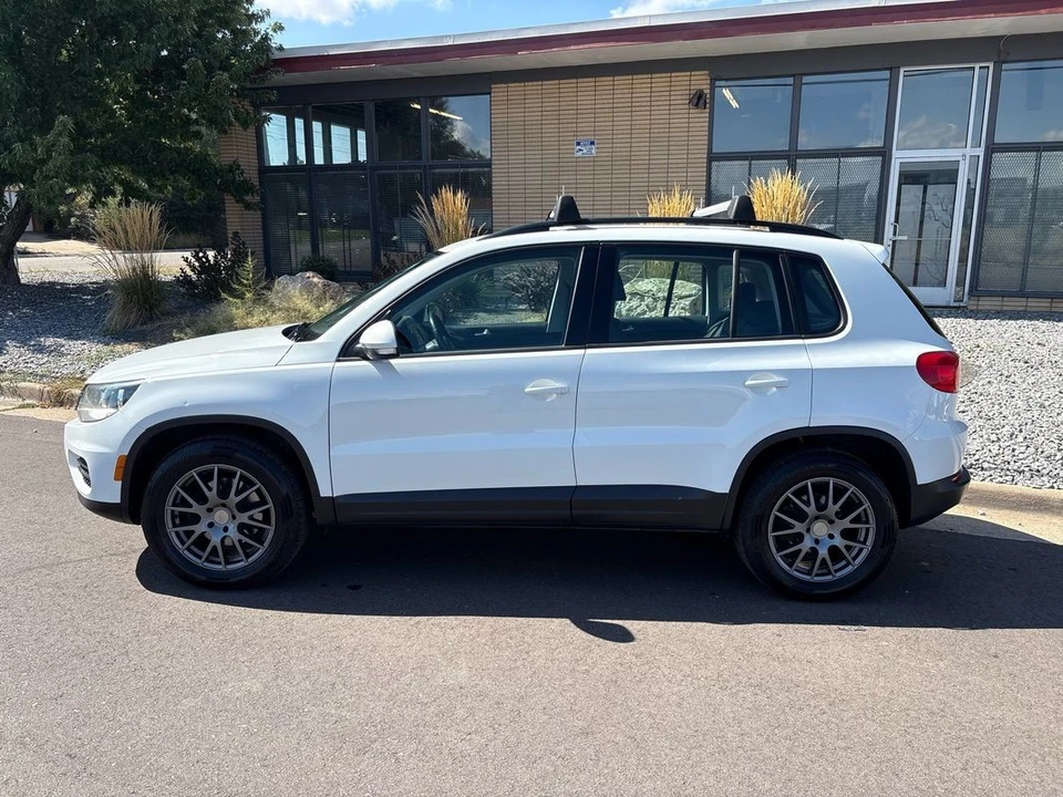 2017 Volkswagen Tiguan - Image 2 of 21