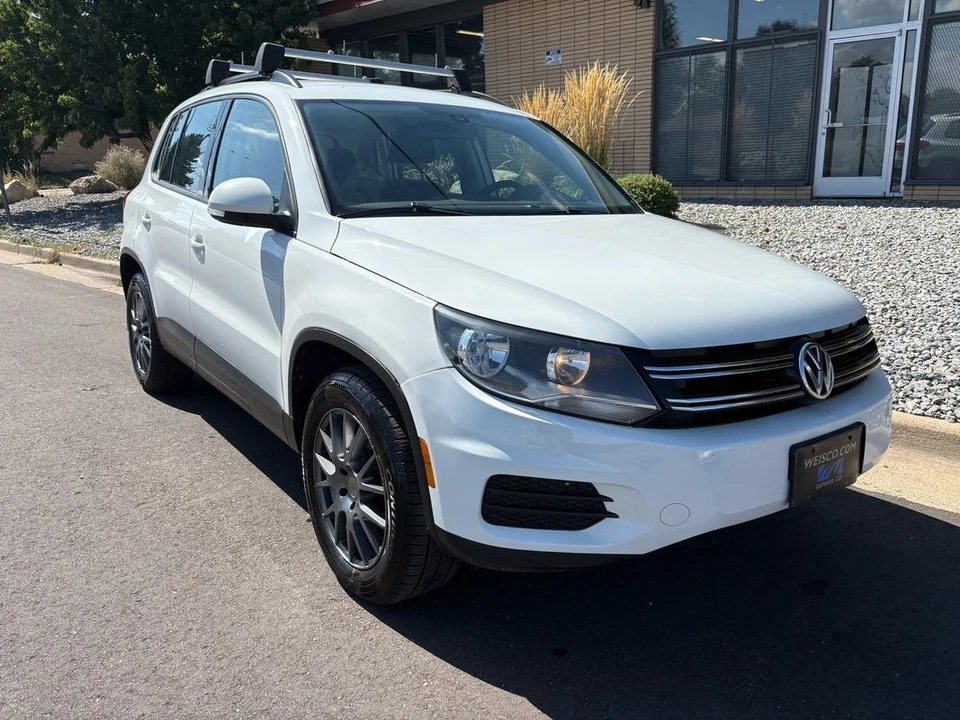 2017 Volkswagen Tiguan - Image 10 of 21