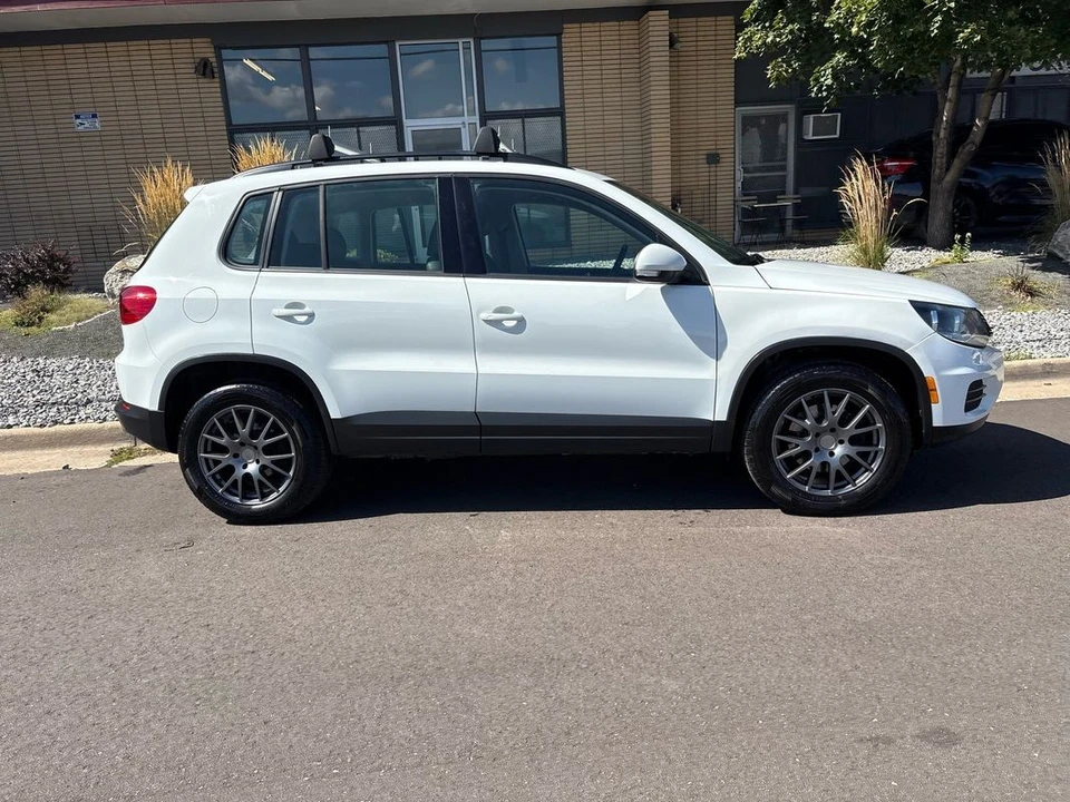 2017 Volkswagen Tiguan - Image 16 of 21