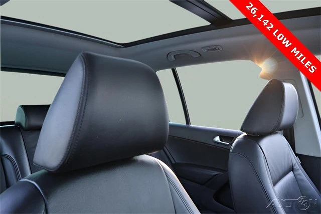 2017 Volkswagen Tiguan - Image 20 of 21