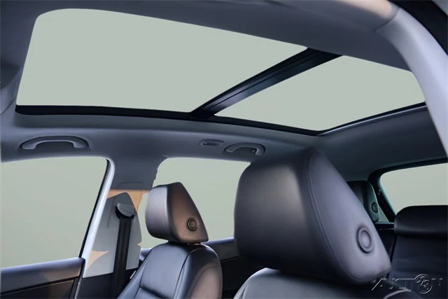 2017 Volkswagen Tiguan - Image 14 of 21
