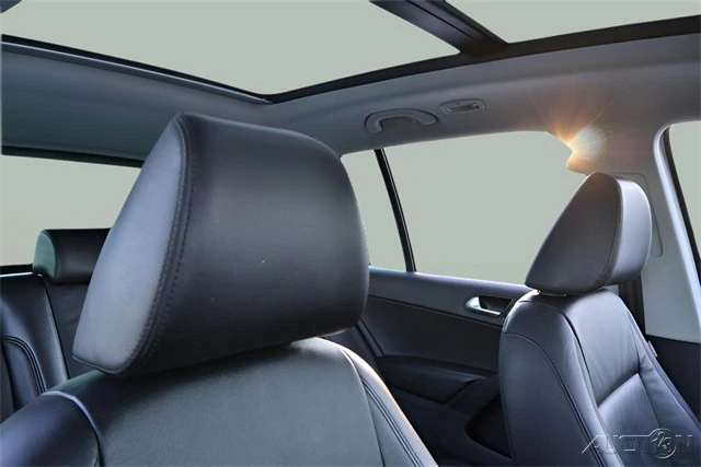 2017 Volkswagen Tiguan - Image 20 of 21