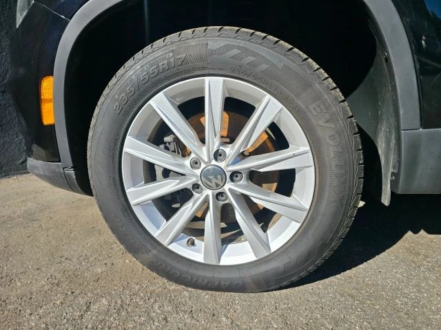 2017 Volkswagen Tiguan - Image 13 of 21