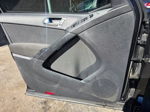 2017 Volkswagen Tiguan - Image 17 of 21