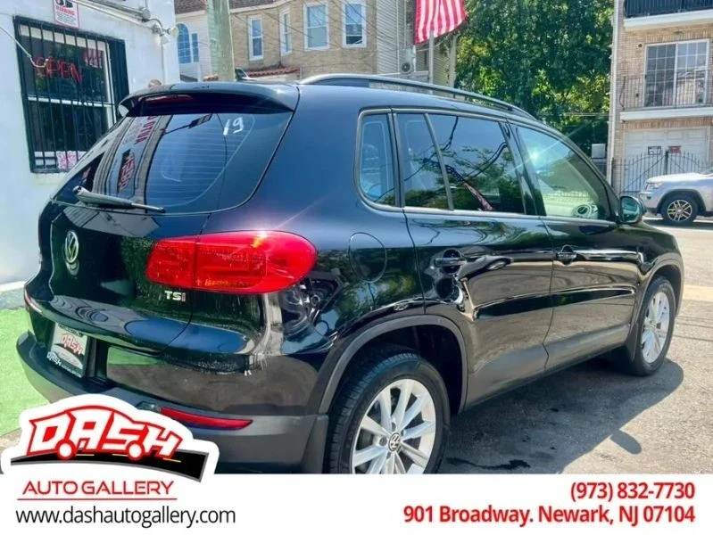 2017 Volkswagen Tiguan - Image 8 of 12