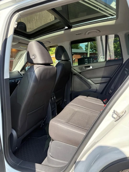 2017 Volkswagen Tiguan - Image 10 of 10
