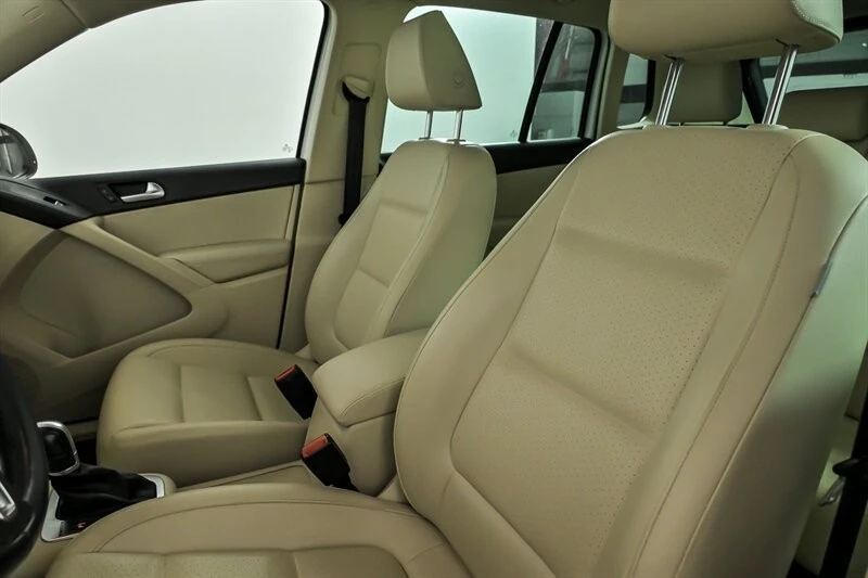 2017 Volkswagen Tiguan - Image 18 of 21