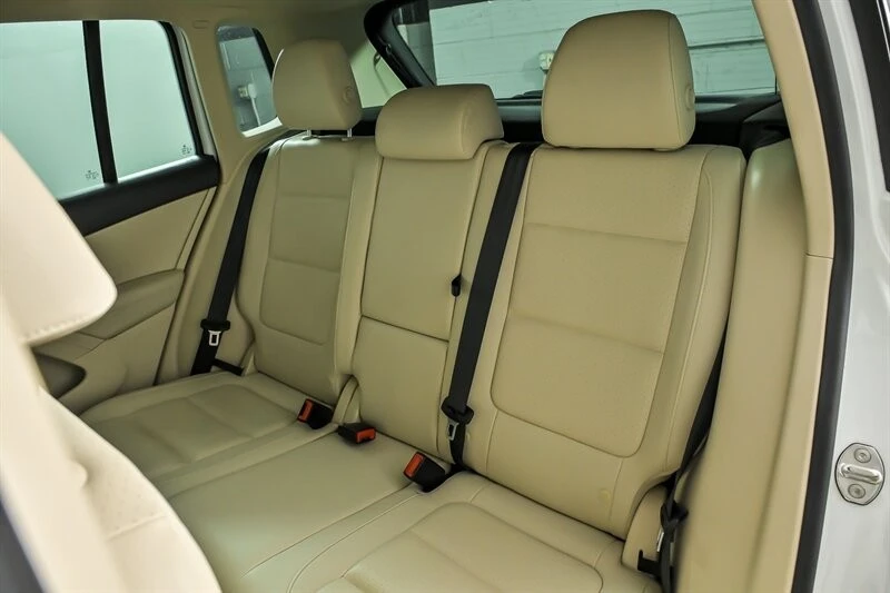 2017 Volkswagen Tiguan - Image 20 of 21