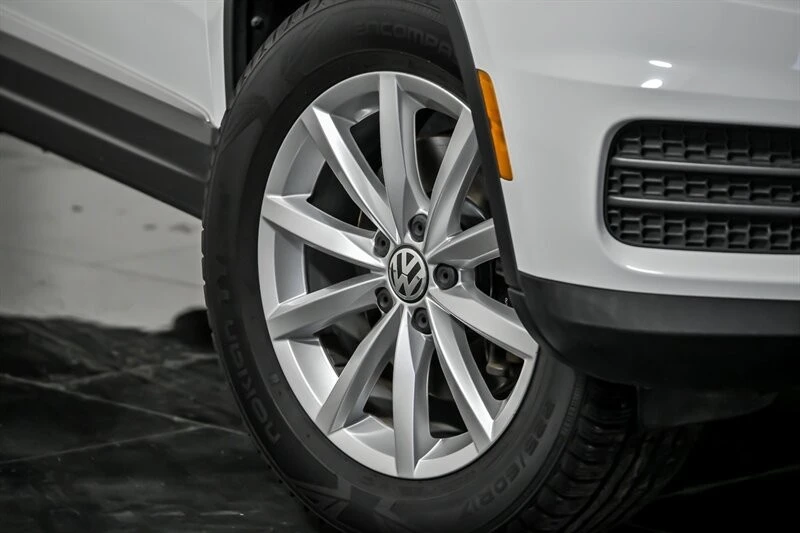 2017 Volkswagen Tiguan - Image 3 of 21