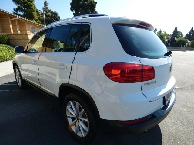2017 Volkswagen Tiguan - Image 11 of 21