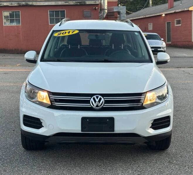 2017 Volkswagen Tiguan - Image 2 of 19