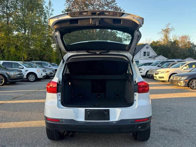 2017 Volkswagen Tiguan - Image 9 of 19
