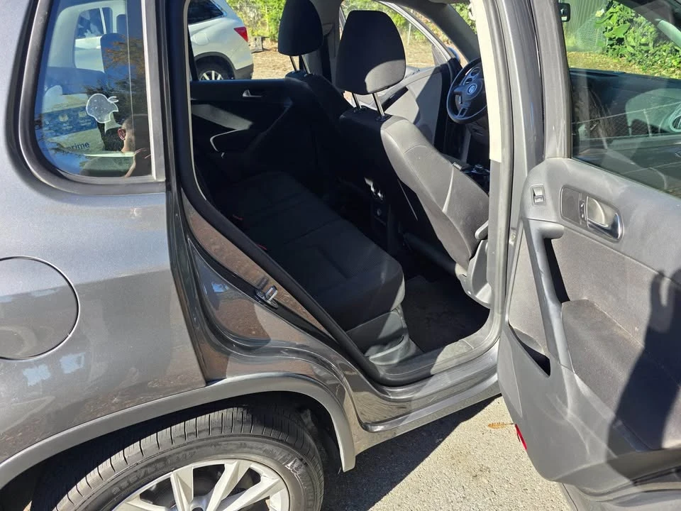 2017 Volkswagen Tiguan - Image 11 of 16