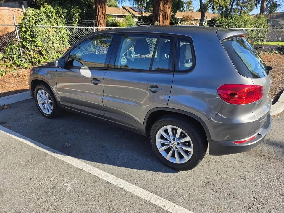 2017 Volkswagen Tiguan - Image 7 of 16