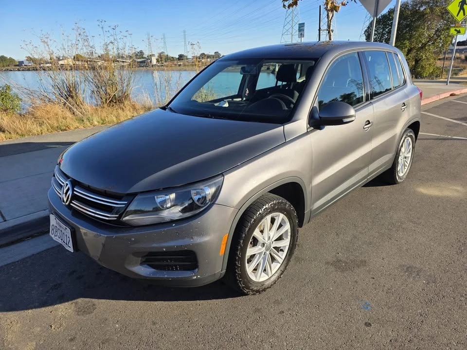 2017 Volkswagen Tiguan - Image 2 of 16