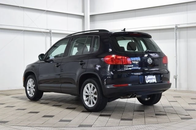 2017 Volkswagen Tiguan - Image 6 of 12