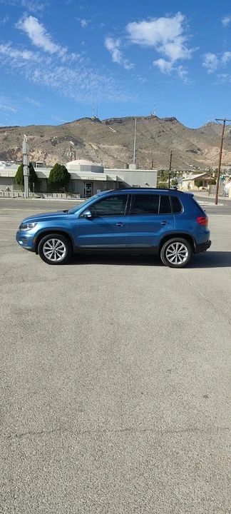 2017 Volkswagen Tiguan - Image 8 of 11